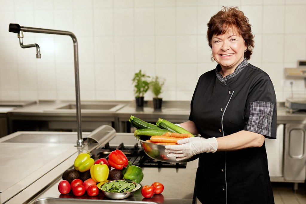 cerry meyer und ihr team kochen mit leidenschaft und frischen regionalen zutaten für ihr wohl